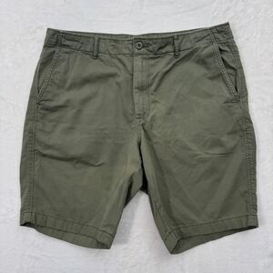 Uniqlo Chino Shorts Mens L Olive Green Cotton Twill Flat Front 9" Inseam